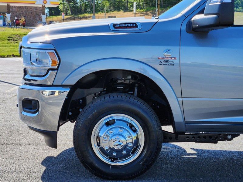 2024 RAM 3500 Tradesman Crew Cab Chassis 4x4 60