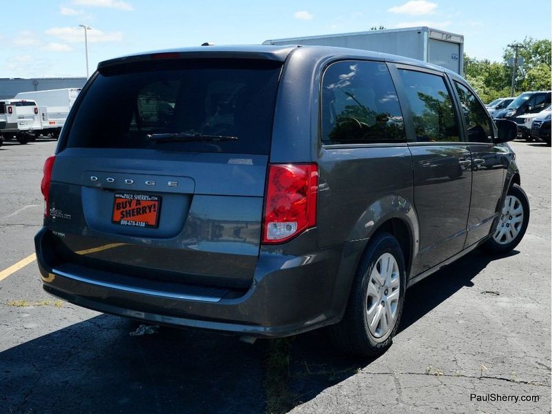 2018 Dodge Grand Caravan SEImage 14