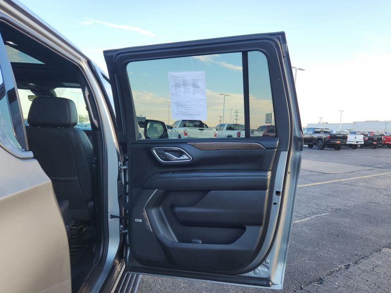 Used 2024 Chevrolet Suburban High Country