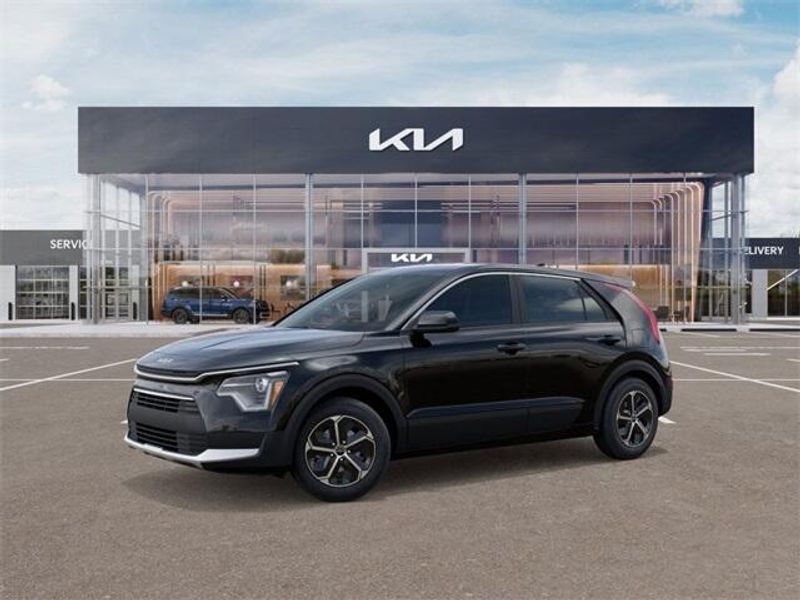 New 2025 Kia Niro LXImage 3