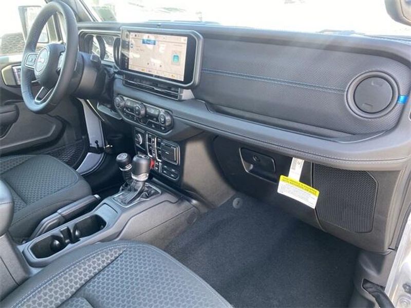 New 2024 Jeep Wrangler 4-door Rubicon 4xeImage 13