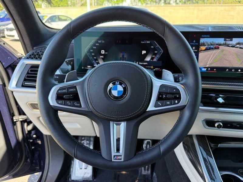Used 2026 BMW X7 M60iImage 24