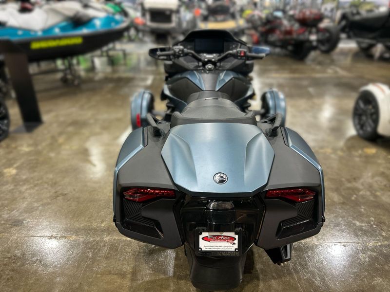 New 2026 Can-Am SPYDER RT (SE6) Image 14