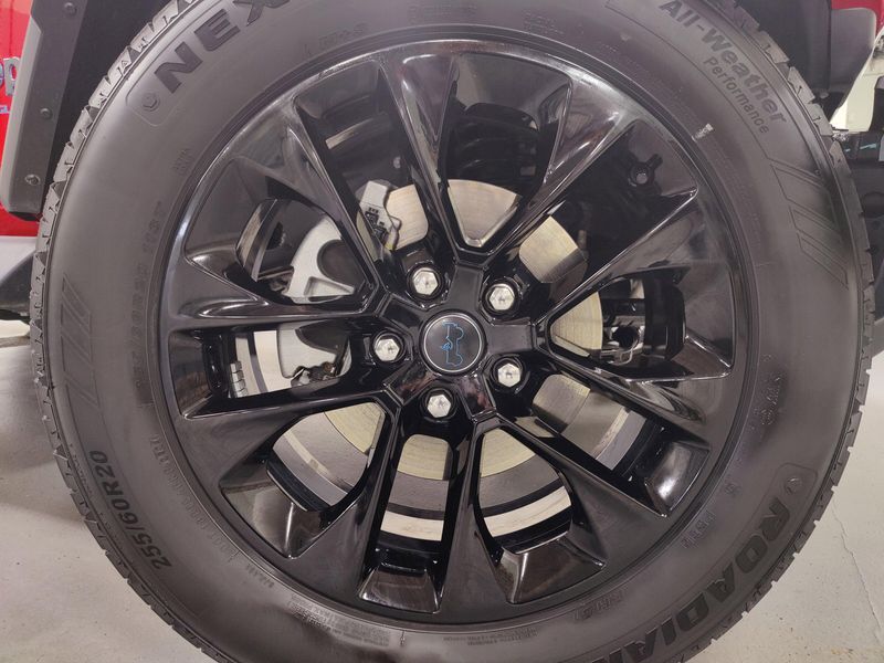 Used 2025 Jeep Wrangler 4xE Sahara 4WDImage 5