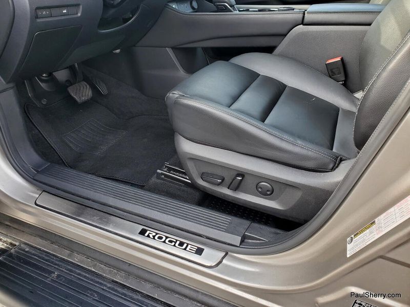 Used 2023 Nissan Rogue SL