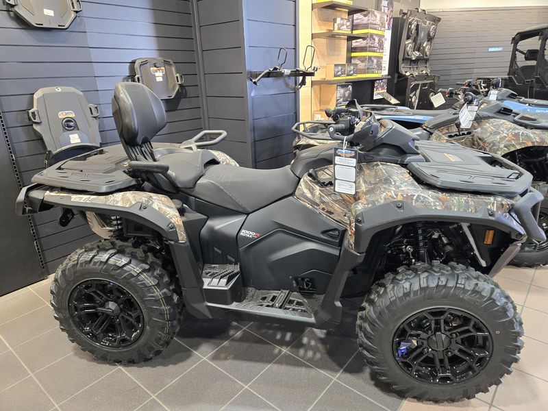 2025 CAN-AM OUTLANDER MAX XT 1000 WILDLAND CAMO  in a WILDLAND CAMO exterior color. Family PowerSports (877) 886-1997 familypowersports.com 