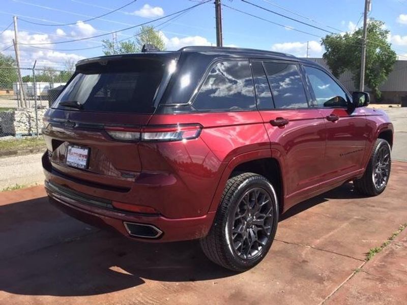 2025 Jeep Grand Cherokee Summit Reserve 4x4Image 5