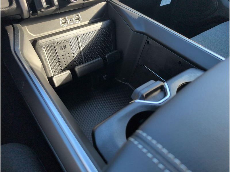 New 2026 RAM 1500 Big Horn Crew Cab 4x4 5