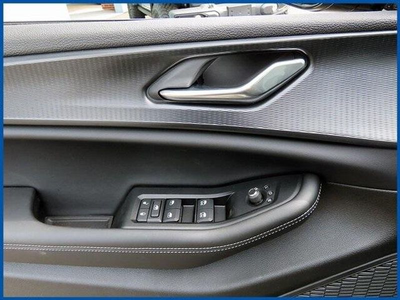 2025 Jeep Grand Cherokee Altitude XImage 12