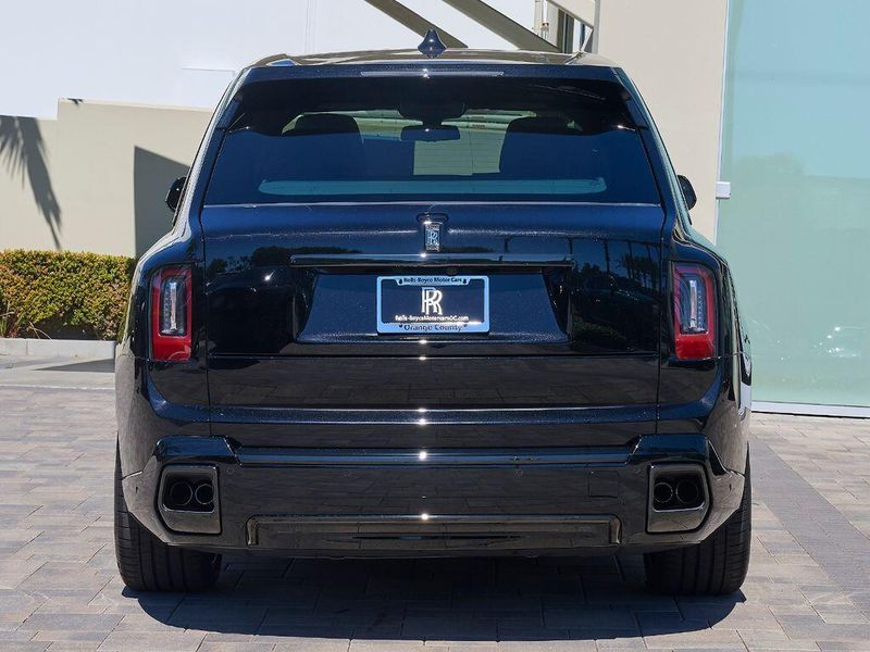 New 2027 Rolls-Royce Cullinan Black BadgeImage 8