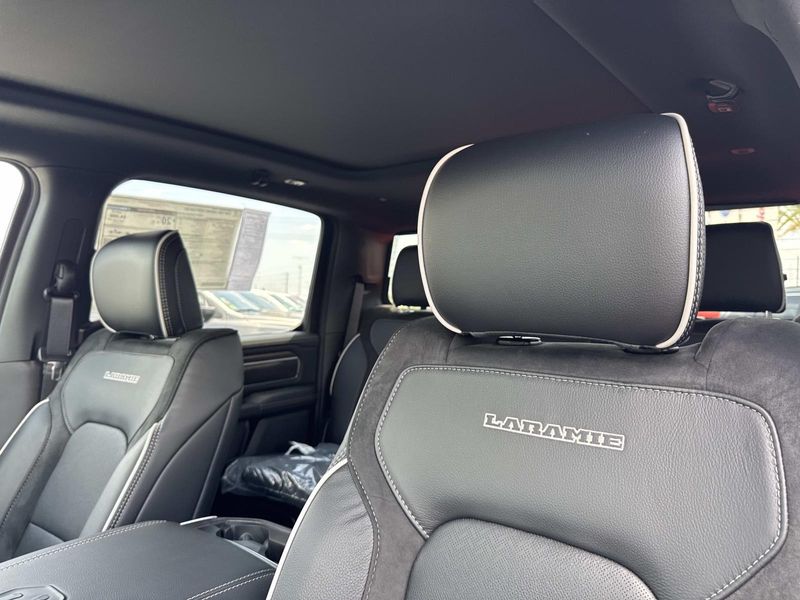 New 2026 RAM 1500 Laramie Crew Cab 4x4 6'4' Box