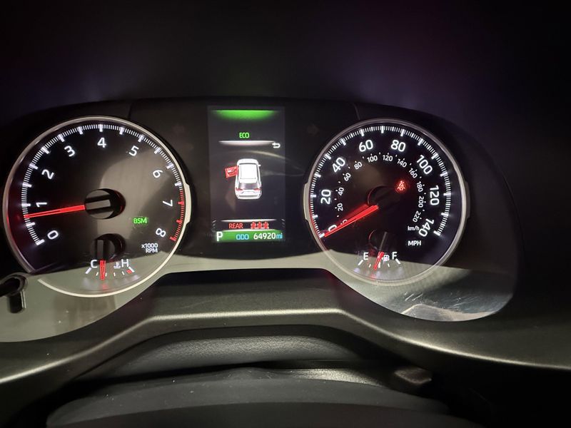 Used 2019 Toyota RAV4 LEImage 27
