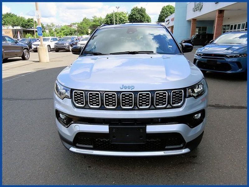 2024 Jeep Compass LimitedImage 4