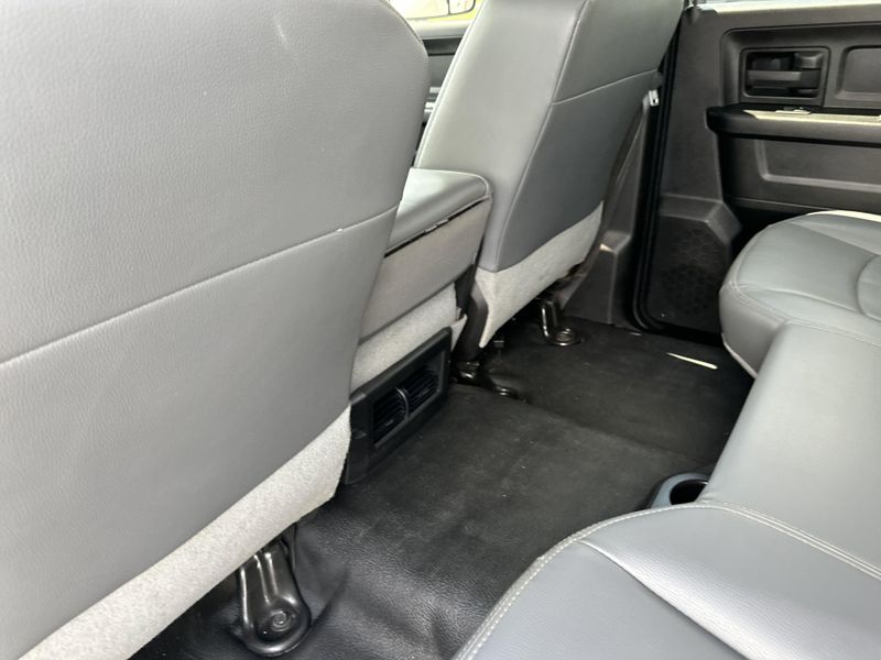 Used 2018 RAM 3500 Chassis TradesmanImage 17