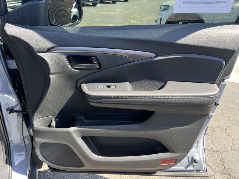 2025 Honda Passport EX-LImage 26