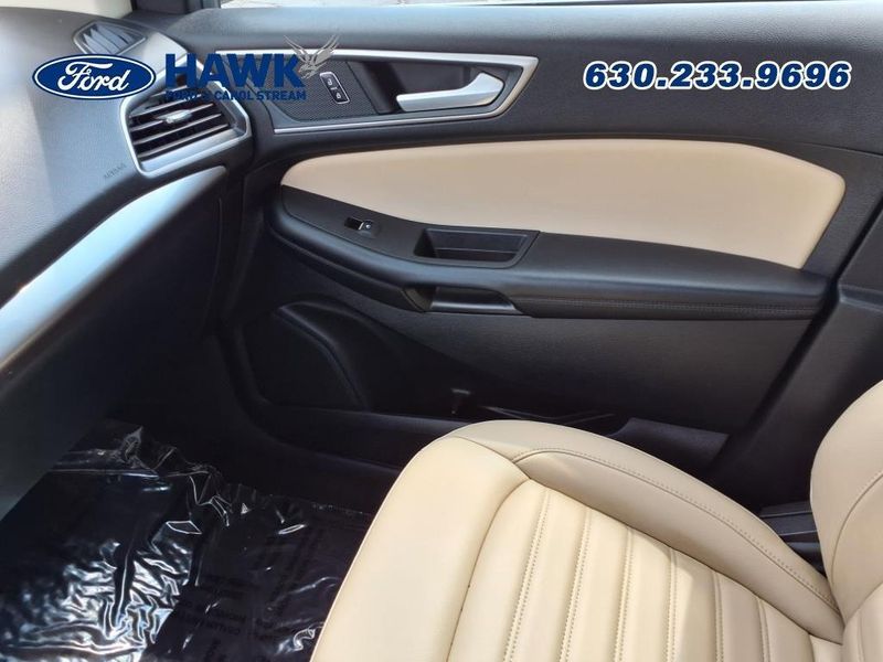 2024 Ford Edge SEL photo 19