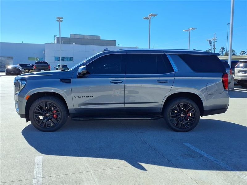 Used 2022 GMC Yukon SLEImage 8