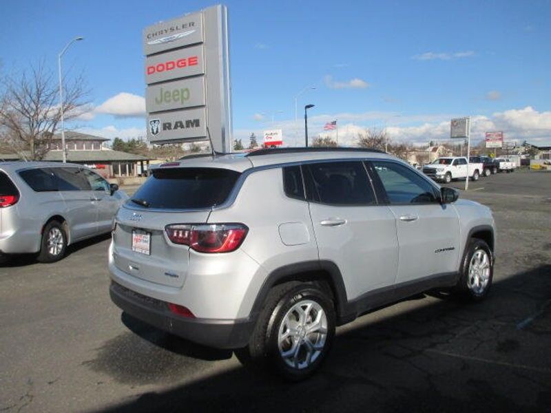 Used 2024 Jeep Compass LatitudeImage 7