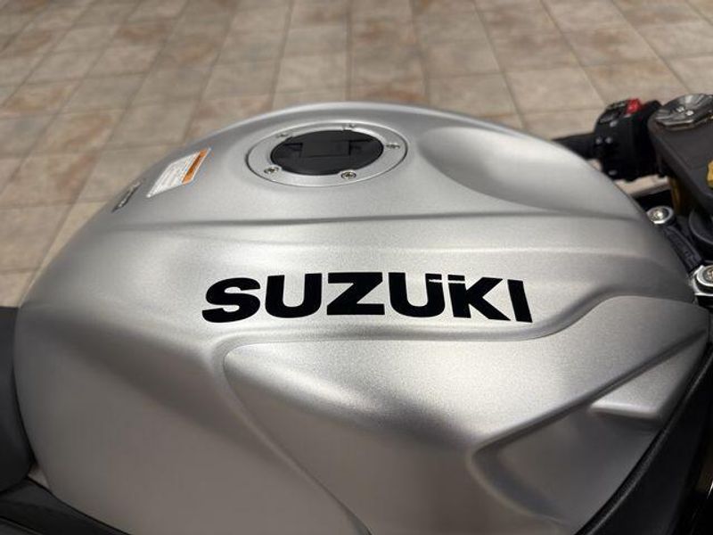 New 2026 Suzuki GSX-R750 Image 27