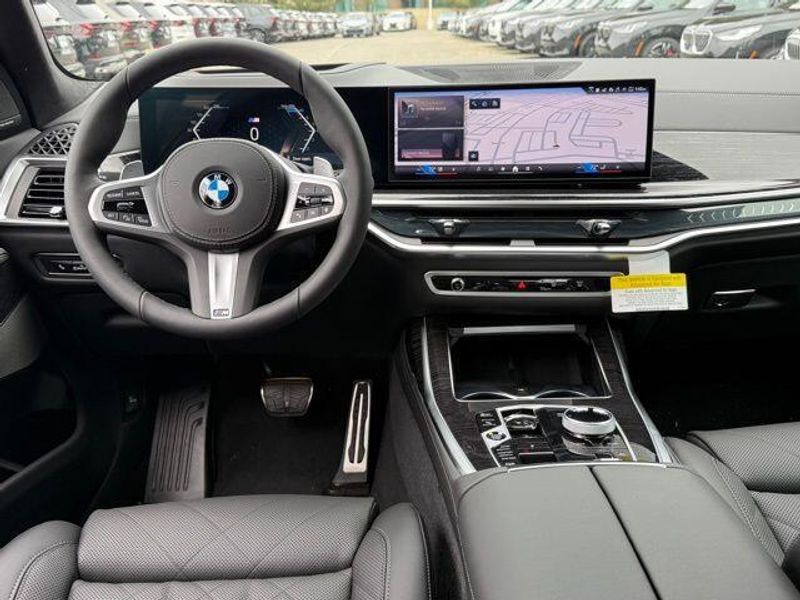 New 2026 BMW X7 xDrive40iImage 26