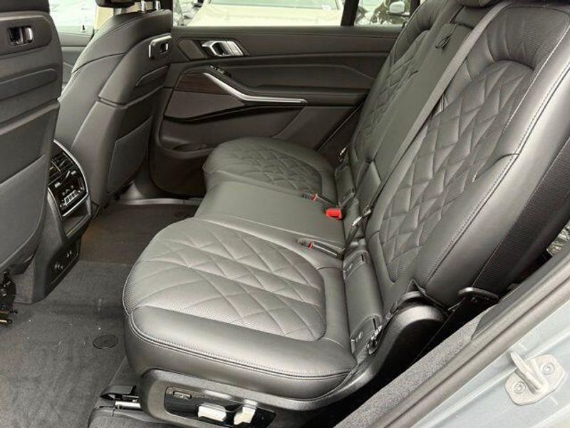 New 2026 BMW X7 xDrive40iImage 27