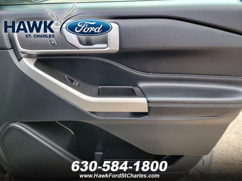 2022 Ford Explorer XLT photo 24