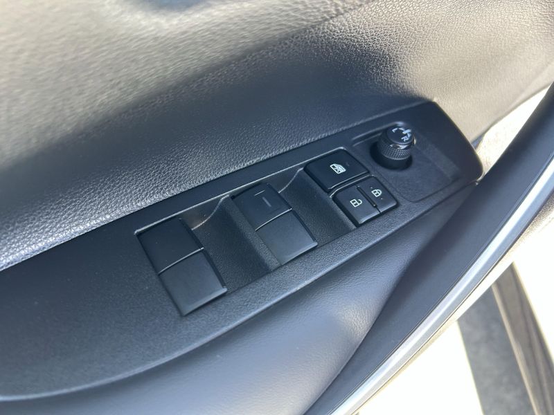 Used 2024 Toyota Corolla SEImage 17