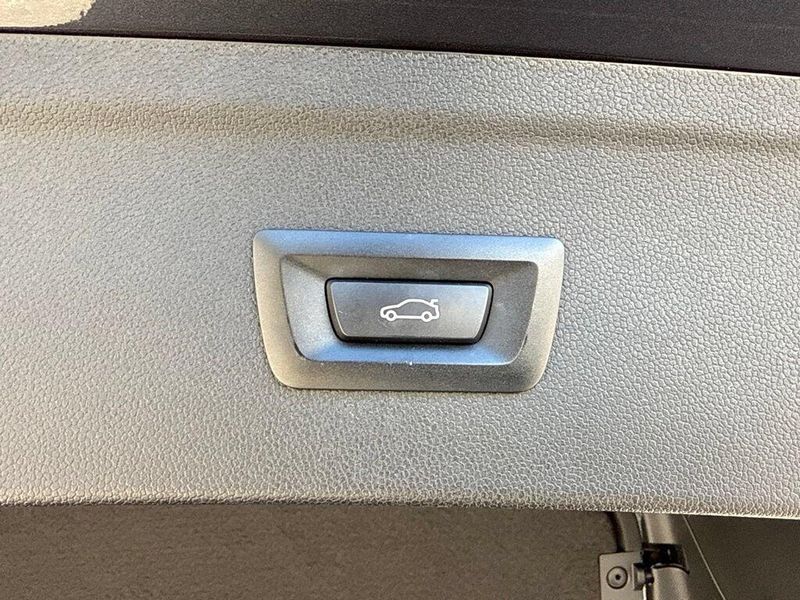 Used 2023 BMW iX M60Image 18
