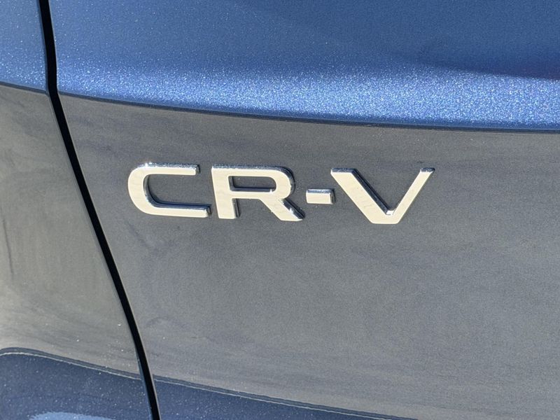 Used 2025 Honda CR-V LXImage 14