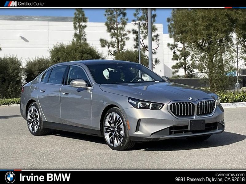 2024 BMW 5 Series 530iImage 1