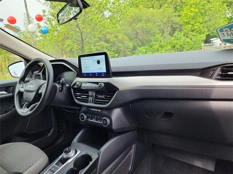 2020 Ford Escape SEImage 30