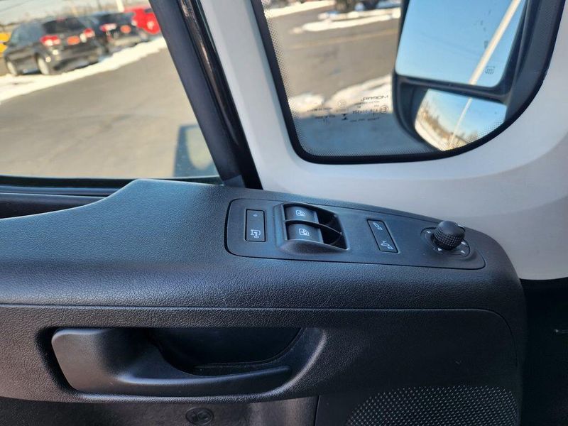 2018 RAM ProMaster 1500 Low RoofImage 28