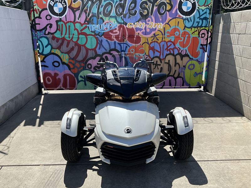 2023 Can-Am SPYDER F3Image 1