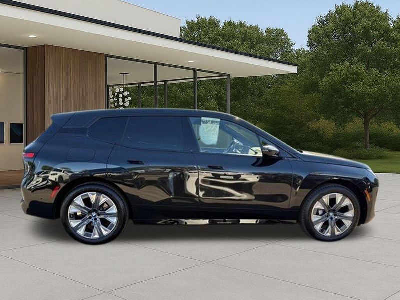 Used 2026 BMW iX xDrive45Image 7