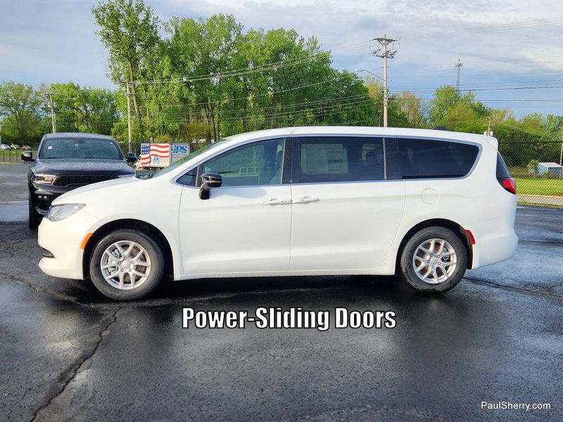 New 2026 Chrysler Voyager Lx