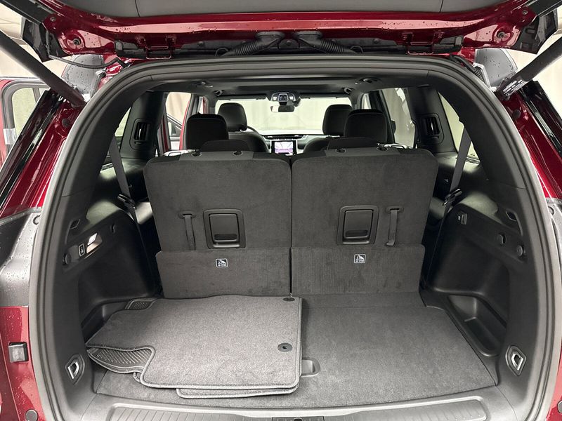 New 2025 Jeep Grand Cherokee L Laredo X 4x4Image 19