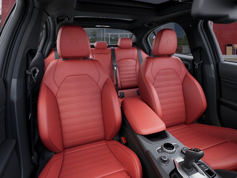 New 2025 Alfa Romeo Giulia RwdImage 35