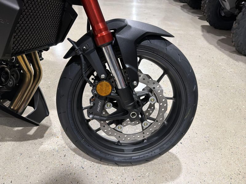 New 2026 Honda CB750 HORNET E-CLUTCH Image 19