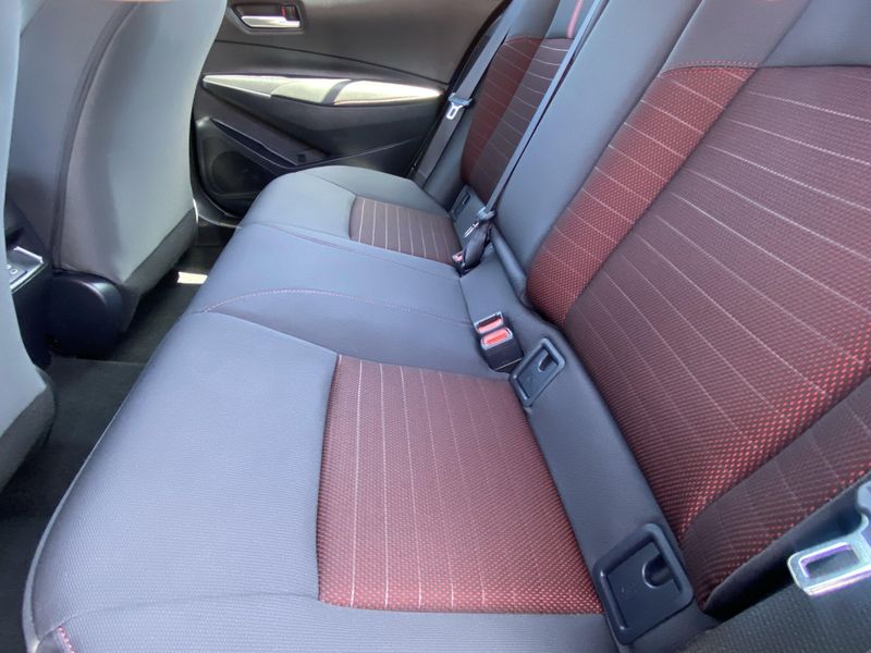 Used 2025 Toyota Corolla SEImage 15