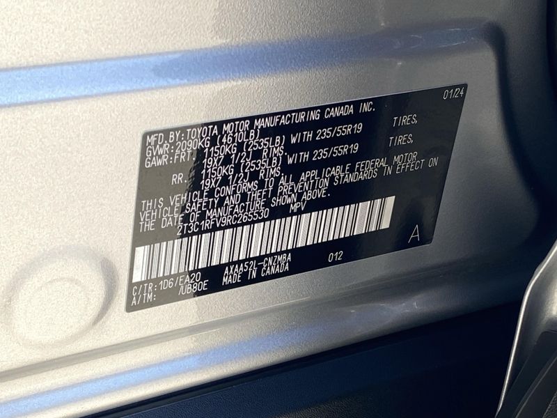 2024 Toyota RAV4 XLE PremiumImage 32