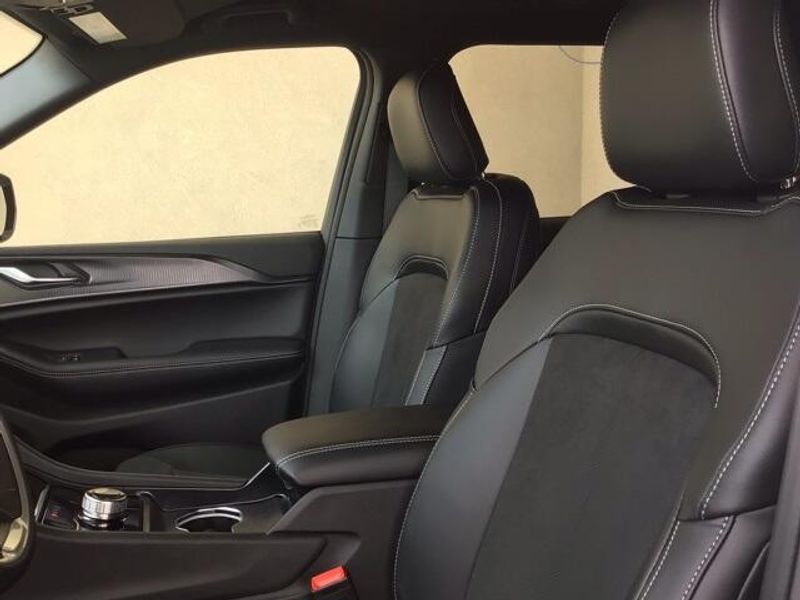 2025 Jeep Grand Cherokee L Altitude 4x2Image 20