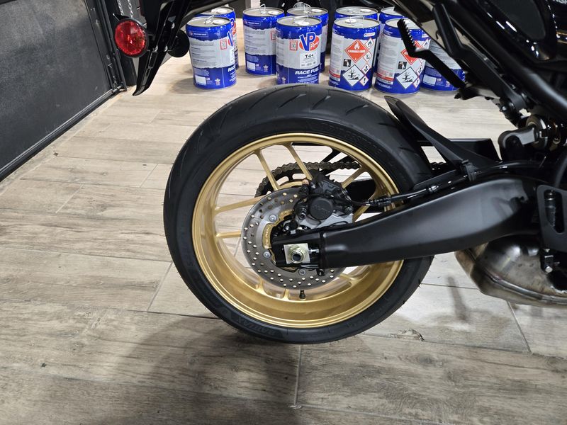 New 2025 Yamaha XSR900 RAVEN Image 21