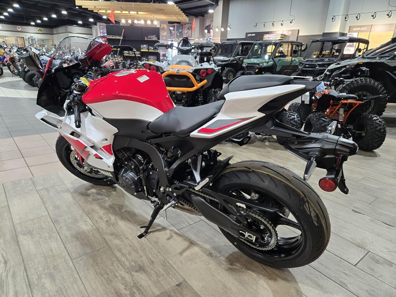 NEW 2026 YAMAHA YZFR9 70TH ANNIVERSARY EDITION Image 5