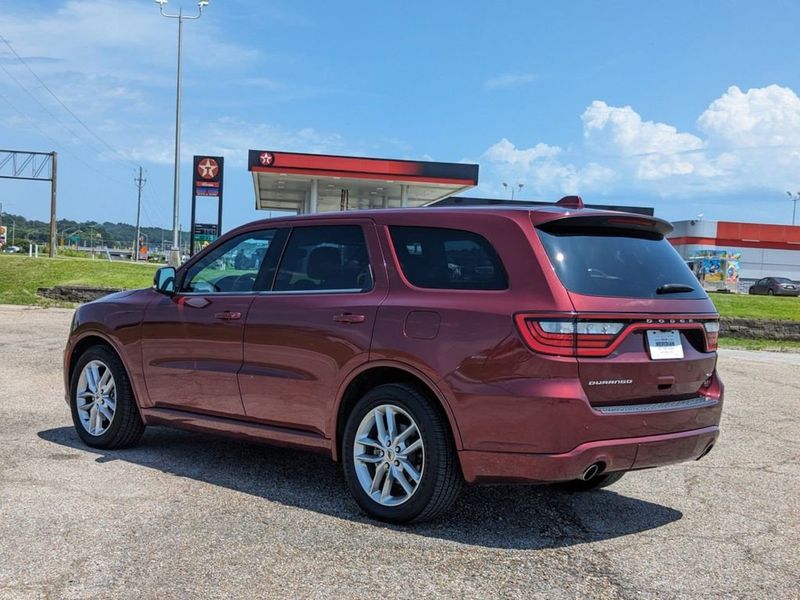 2021 Dodge Durango GT Plus in a Octane Red Pearl Coat exterior color and Blackinterior. Johnson Dodge 601-693-6343 pixelmotiondemo.com 