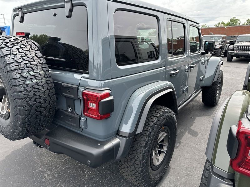 2024 Jeep Wrangler 4-door Rubicon 392Image 18