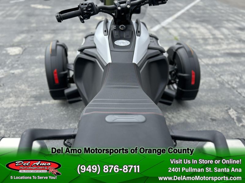 2025 Can-Am CANYON XT Image 7