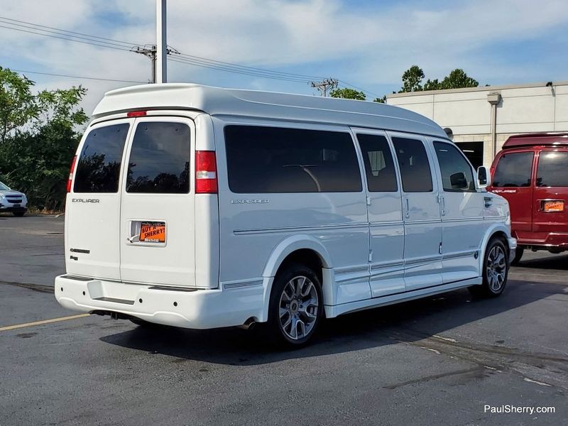 2022 Chevrolet Express Cargo Image 12