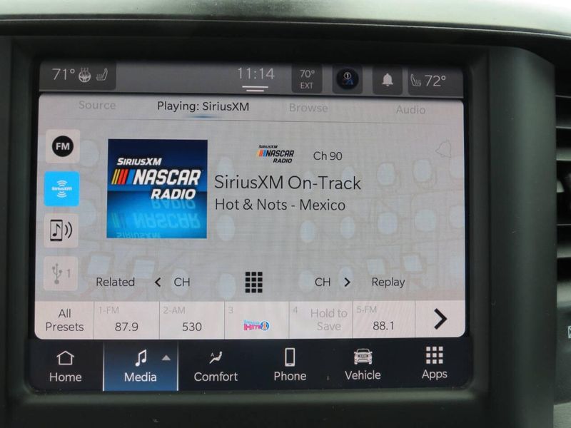 Used 2022 RAM 1500 Big Horn 4x4 4dr Crew Cab 6.4 ft. SB PickupImage 18