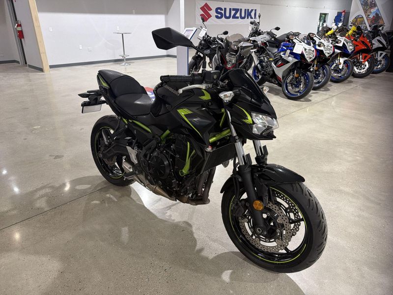 Used 2022 Kawasaki Z650  in a BLACK exterior color. Victorville Del Amo Motorsports 760-241-7387 delamomotorsportsofvictorville.com 