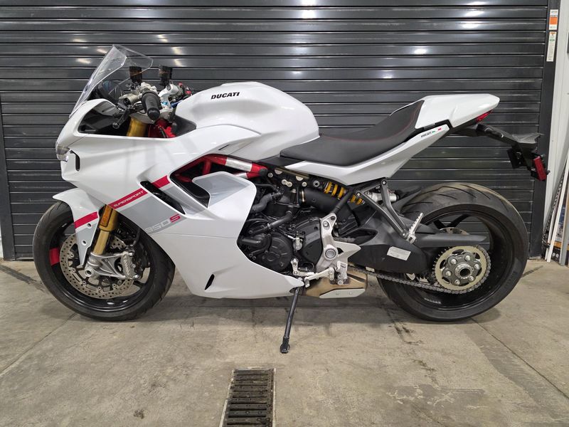 2024 Ducati Supersport 950 S